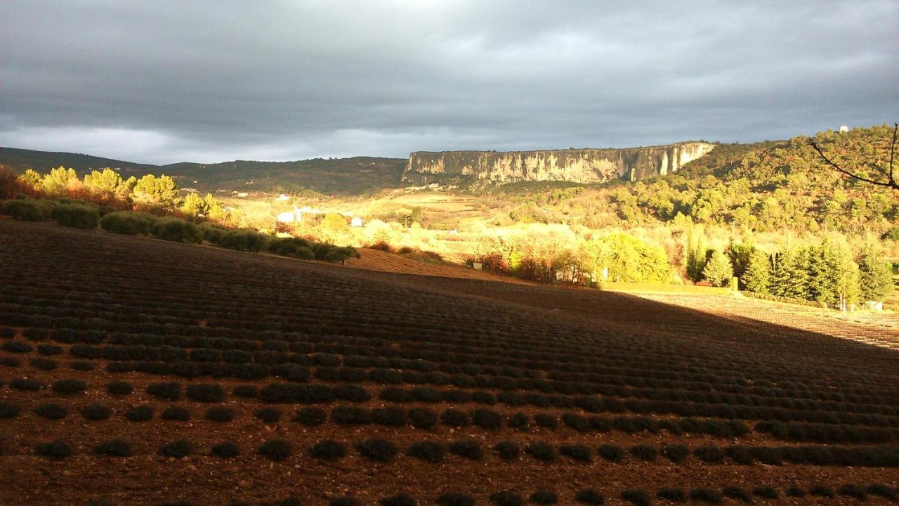 Les Vallons Holiday Home Lioux Eksteriør bilde