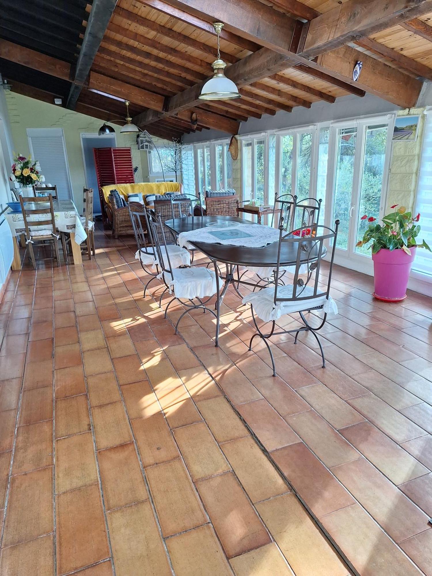 Les Vallons Holiday Home Lioux Eksteriør bilde